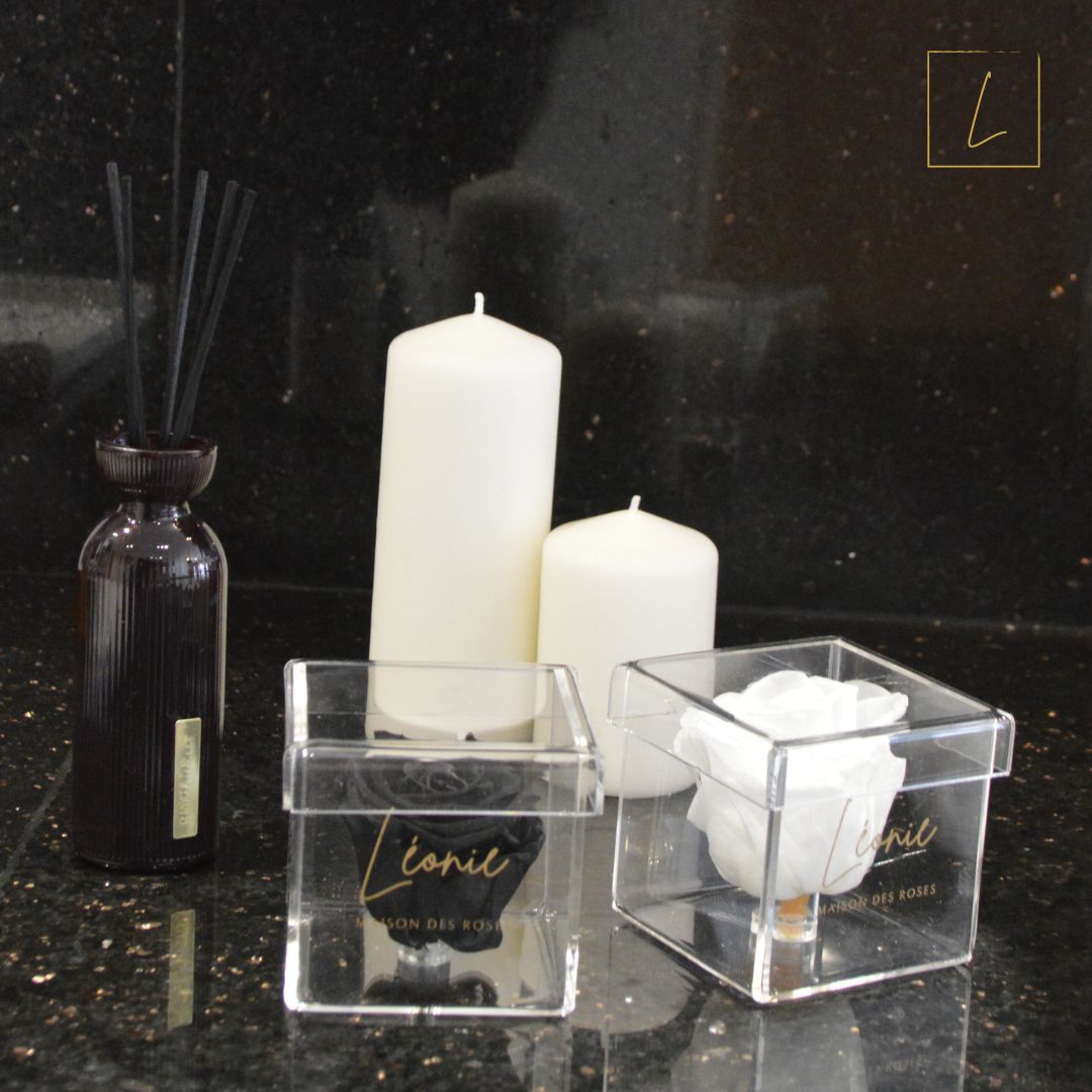 Boite De Rose Eternelle Black Acrylique à Couvercle - Léonie®
